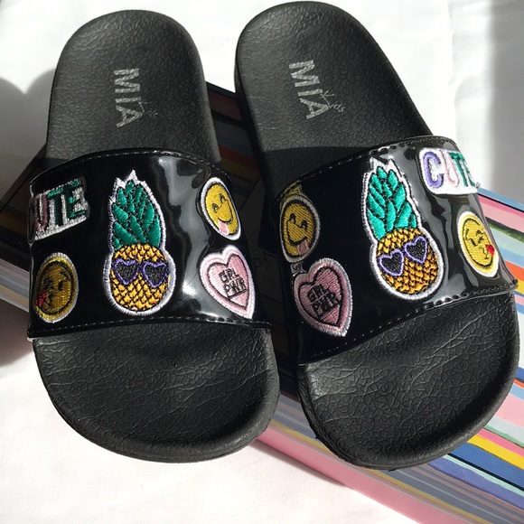 MIA Kids black slides. Size Small 13/1 - Picture 5 of 8